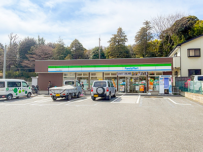 ファミリーマート　市川大野駅前