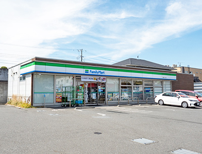 ファミリーマート 港南台三丁目店