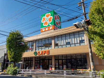 ライフ青葉しらとり台店