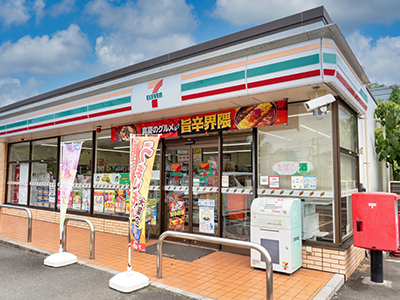 セブンイレブン 鶴ヶ島上広谷店