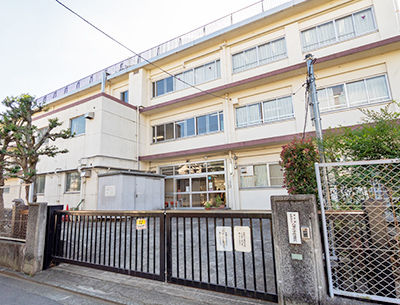 区立八幡小学校