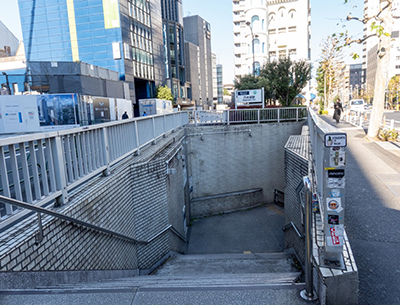東京メトロ千代田線「乃木坂」駅