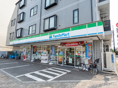 ファミリーマート小金井桜町店