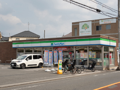 ファミリーマート小金井前原店