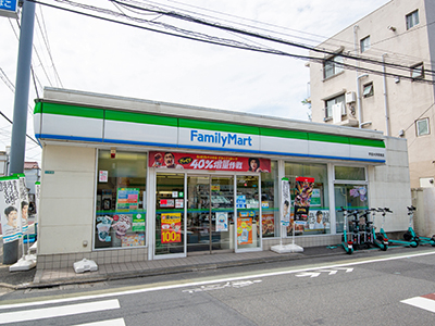 ファミリーマート 学芸大学駅南店