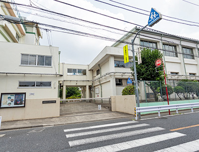 世田谷区立緑丘中学校