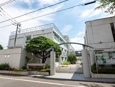 区立用賀中学校