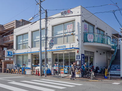 ローソン 芦屋川駅前店
