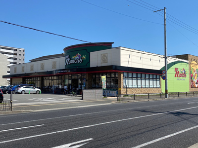 ボンマルシェ英賀保店