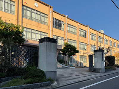 市立桃山中学校