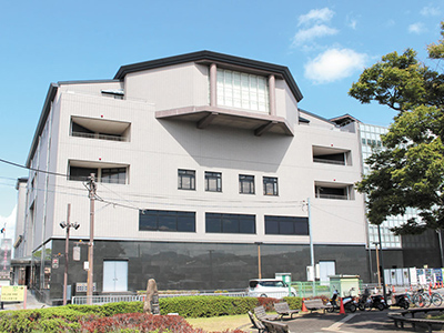 橿原市立図書館