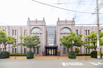 帝塚山小学校