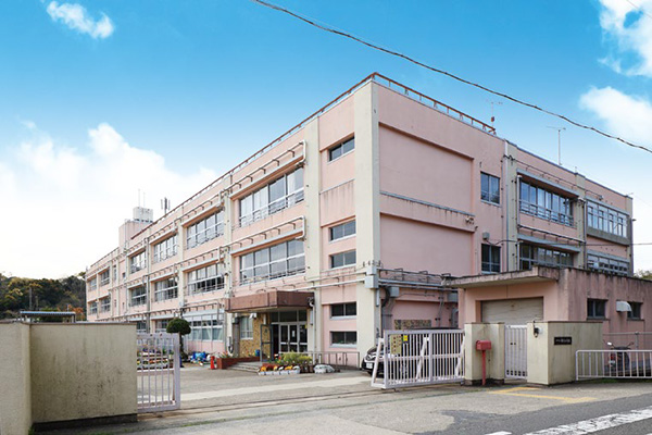 和歌山市立岡崎小学校