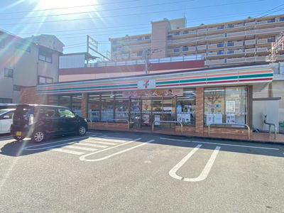 セブンイレブン高宮駅前店