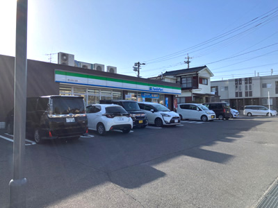 ファミリーマート桜ヶ丘五丁目店