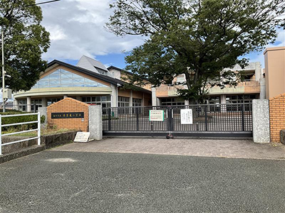 日吉東小学校