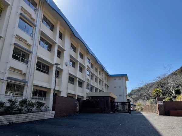 長崎市立小江原中学校