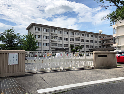 稙田南中学校