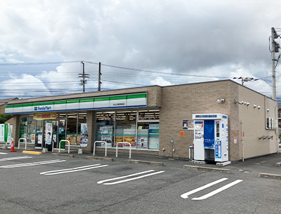 ファミリーマート松山土居田駅前店