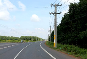 ①Road in front of industrial park (Provincial Road 72)