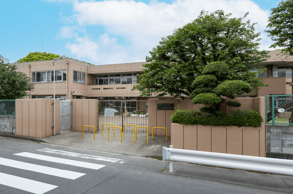 鶴見大学短期大学部附属 三松幼稚園 徒歩7分