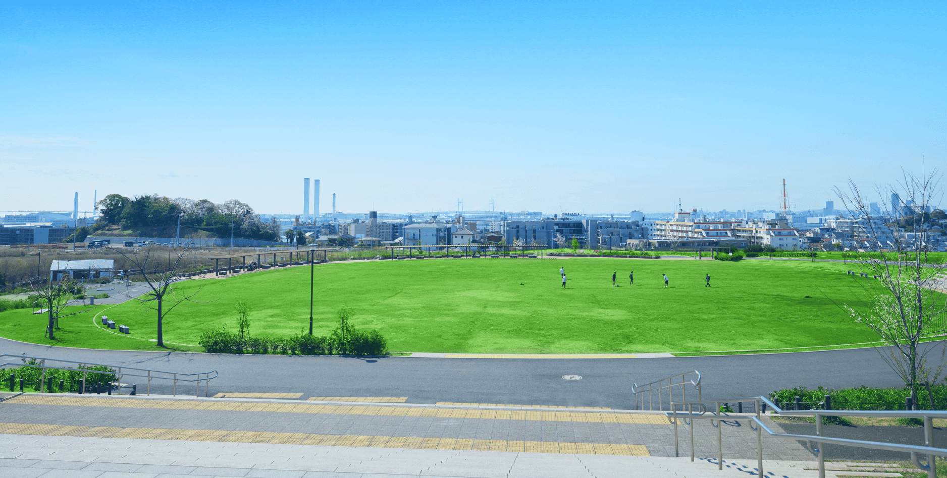 鶴見花月園公園 徒歩5分