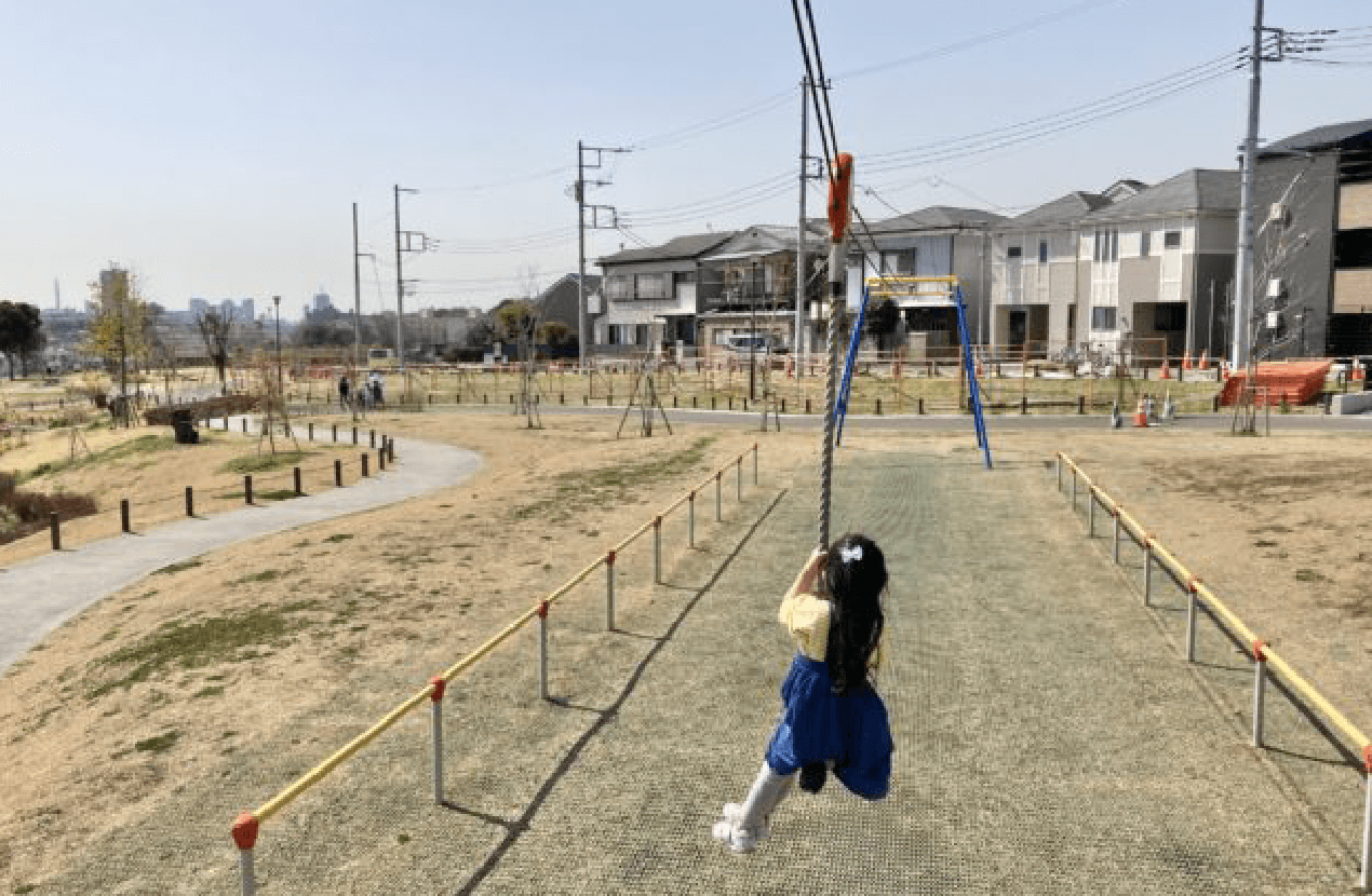 鶴見花月園公園 徒歩５分　　©あそびい横浜