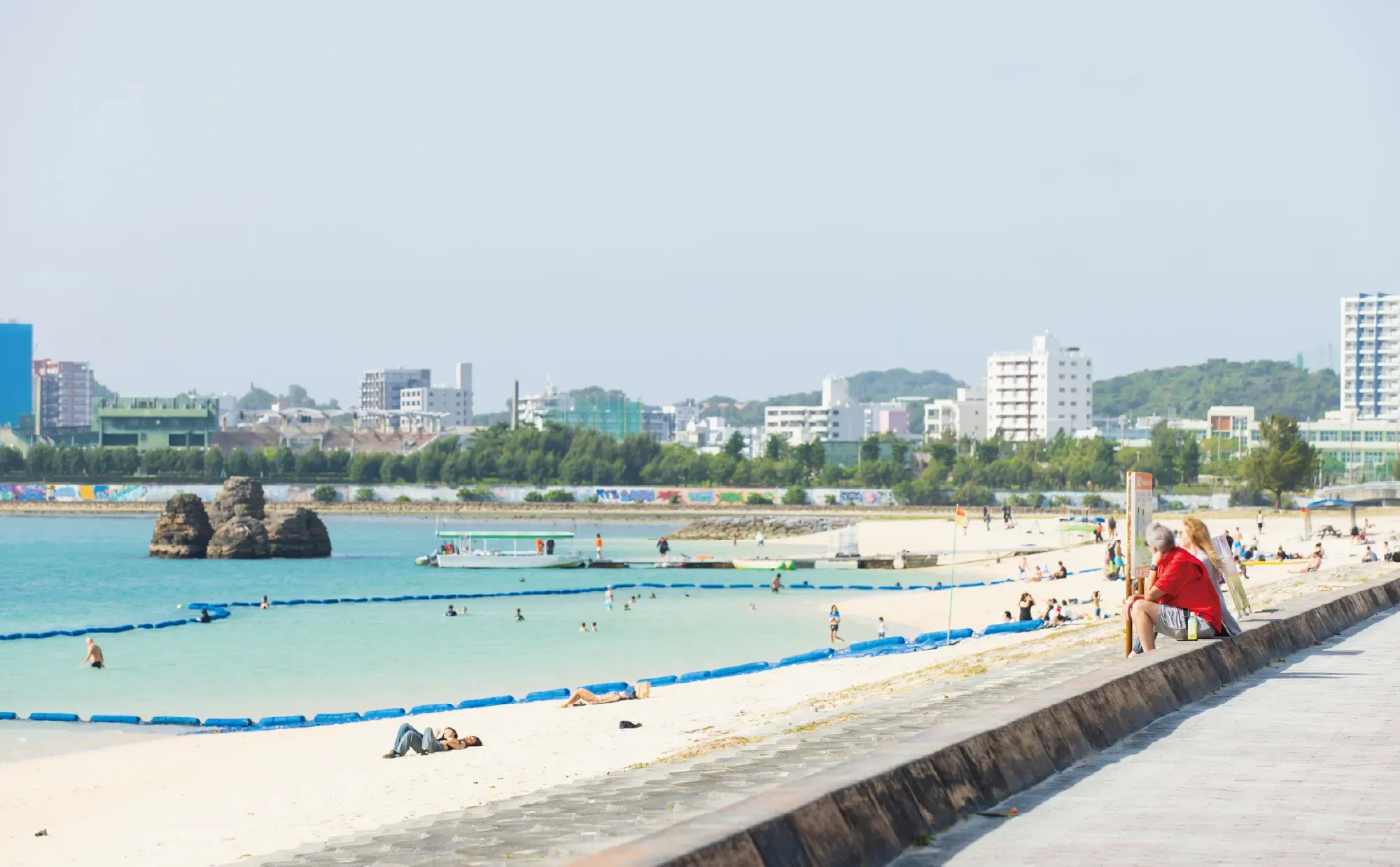 アラハビーチ・安良波公園（徒歩4分）
