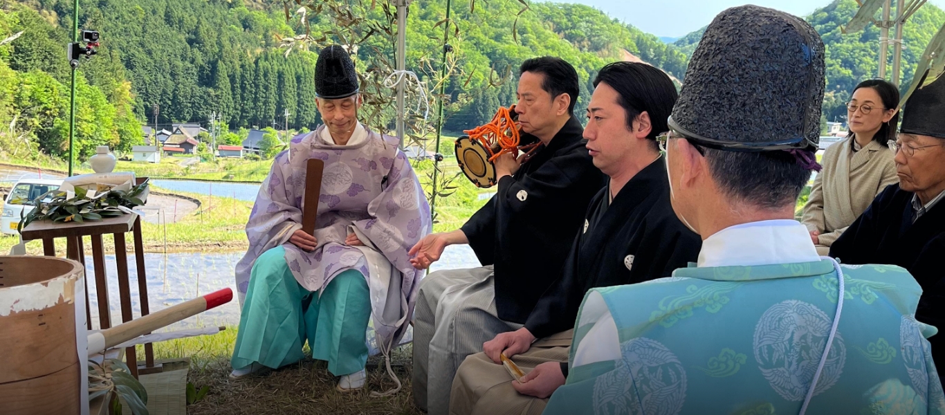 2023年5月、35年ぶりに復活した京都府福知山市の元伊勢内宮皇大神社の御田植祭で、観世流シテ方林宗一郎氏とともに能を奉納した。Ⓒ The ASKA Institute