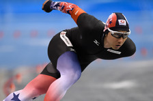 企業スポーツ活動（スピードスケート及川佑）