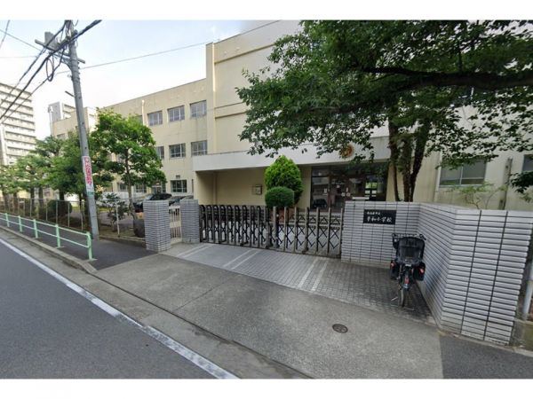 市立平和小学校 560m 写真撮影日：2023-11-17 