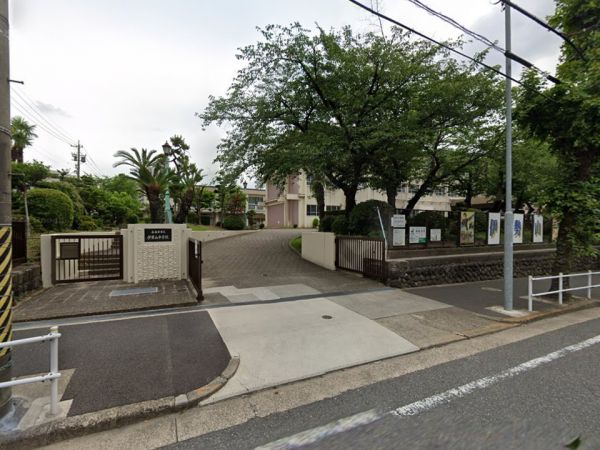 市立伊勢山中学校 1280m 写真撮影日：2023-11-17 