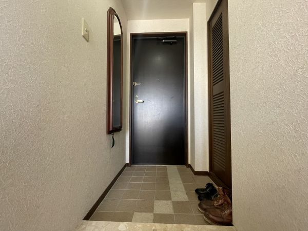 玄関  写真撮影日：2024-03-11