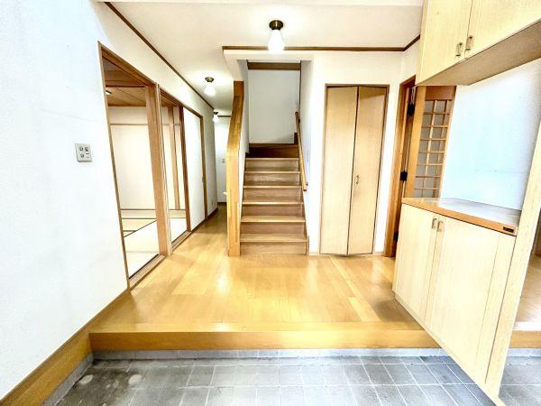玄関  写真撮影日：2024-06-24