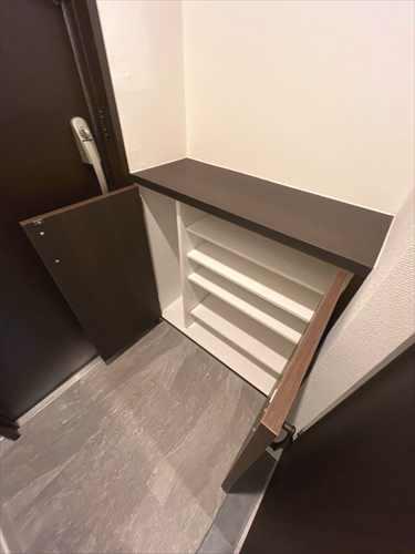 玄関　下足箱