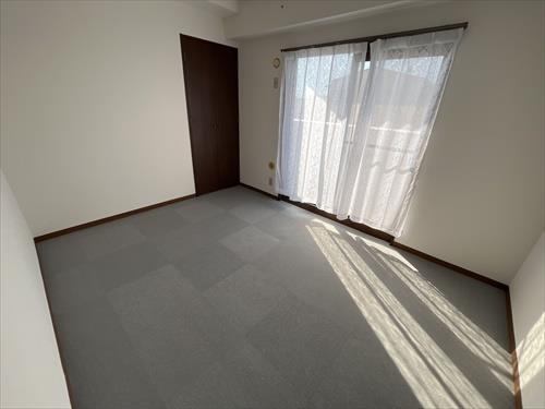 洋室（約５．９帖）