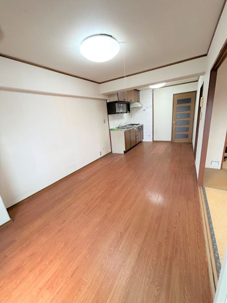リビング  写真撮影日：2025-04-10