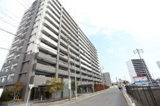 地下鉄鶴舞線・名鉄豊田線「赤池」駅徒歩2分。複数路線利用可能な立地です。ペット飼育可(細則有り)。