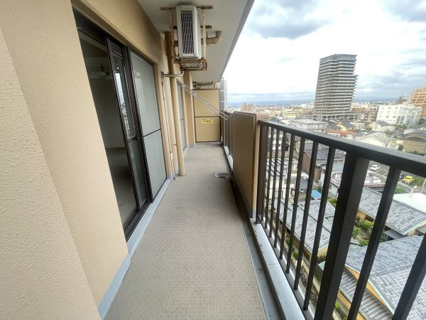 バルコニー  写真撮影日：2025-05-02