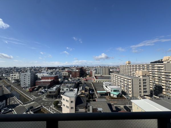 住戸からの眺望写真  写真撮影日：2025-04-28