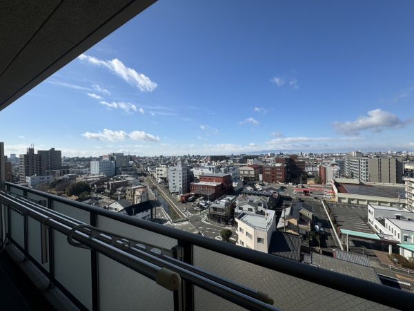 住戸からの眺望写真  写真撮影日：2025-04-28