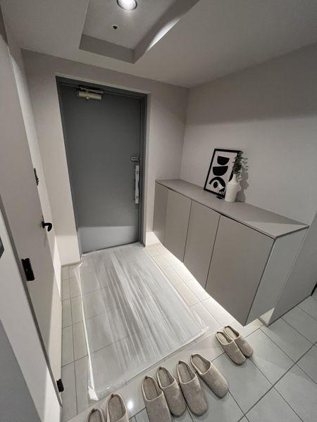 ２階玄関※備品等は価格に含まれません