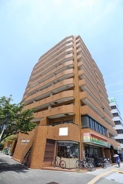 地下鉄鶴舞線「大須観音」駅徒歩9分、地下鉄名城線「東別院」駅徒歩11分。複数路線利用可能な立地です。