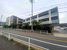 総戸数78戸の地上5階建てマンション。落ち着いた雰囲気の漂う、閑静な住宅街に立地しております。