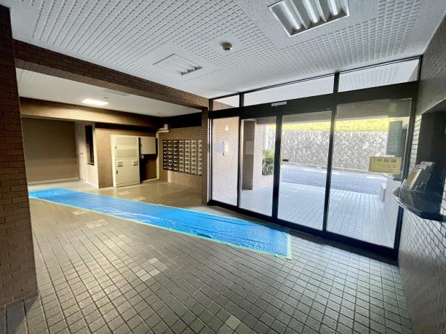 ロビー  写真撮影日：2025-09-01