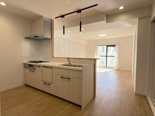 ＬＤＫ約１７．６帖－１