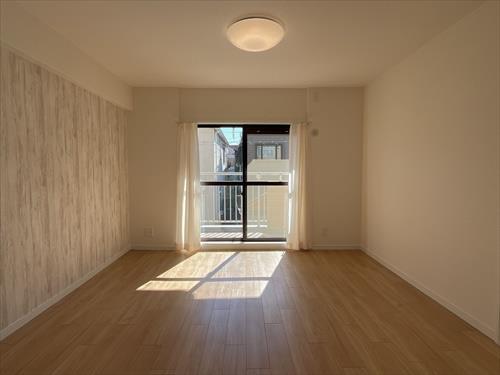 ＬＤＫ約１７．６帖－２