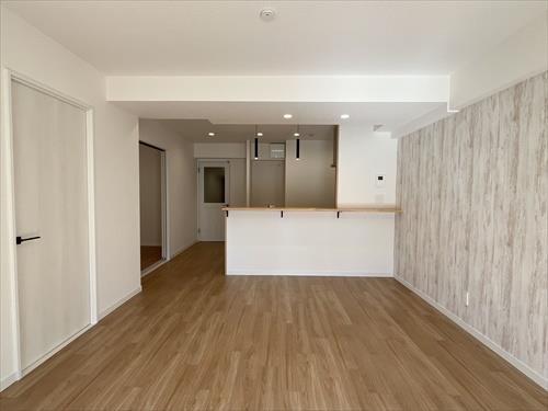 ＬＤＫ約１７．６帖－３