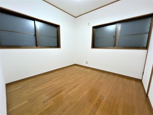 洋室（４．５帖）