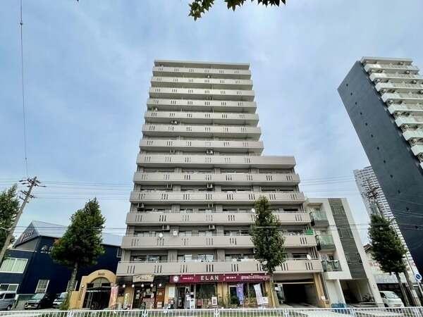 総戸数58戸、地上14階建のSRC構造マンション。日本ハウズイングにより管理されています。